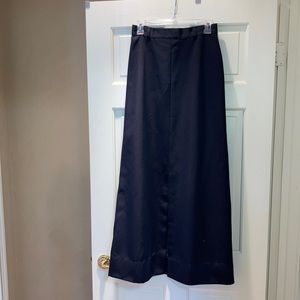Women’s black a-line skirt. Bobbie Brooks.
